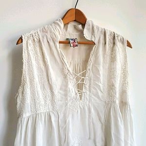 Johnny Was Ivory Rayon Embroidered Flowy Dress